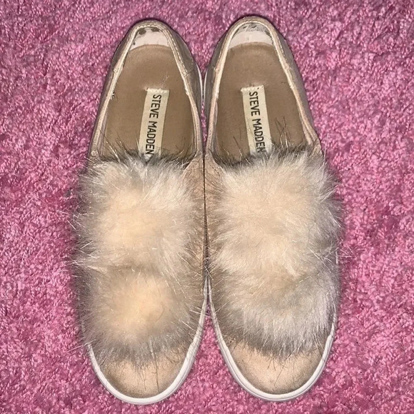 Steve Madden Bryanne Pom Pom Sneakers - Picture 6 of 9